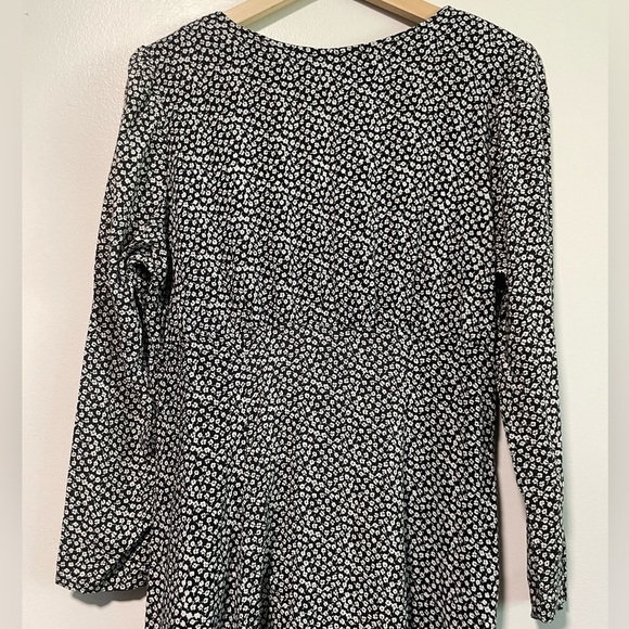 Vintage V-Neck Long-Sleeve Floral  Print Dress - Picture 9 of 9